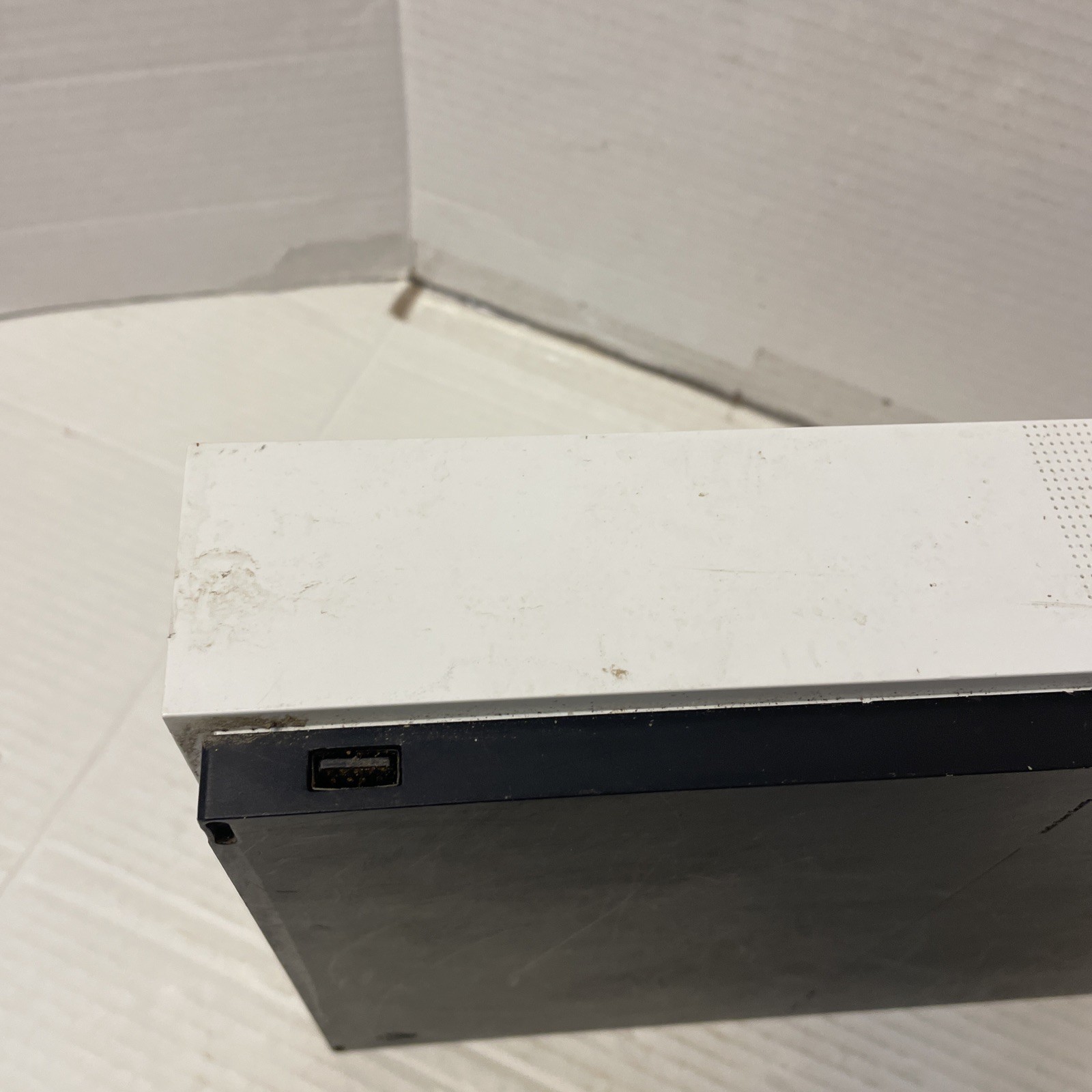Xbox One S All Digital Edition 1681 White for Parts No Chords