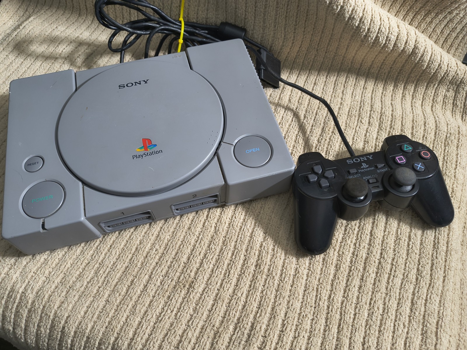 Sony PlayStation SCPH-9001 NTSC-U/C Gray Console with Analog Controller