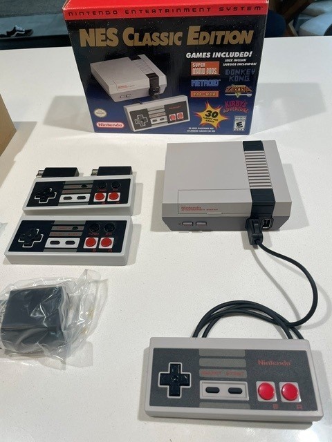 Nintendo NES Classic Edition Mini CIB Complete in Box OEM Tested + Wireless Cont