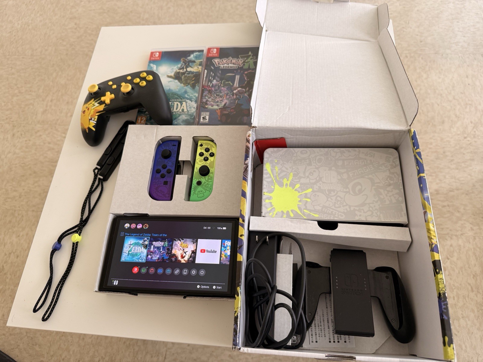 Nintendo Switch Splatoon 3 Edition + Games & Pro Controller