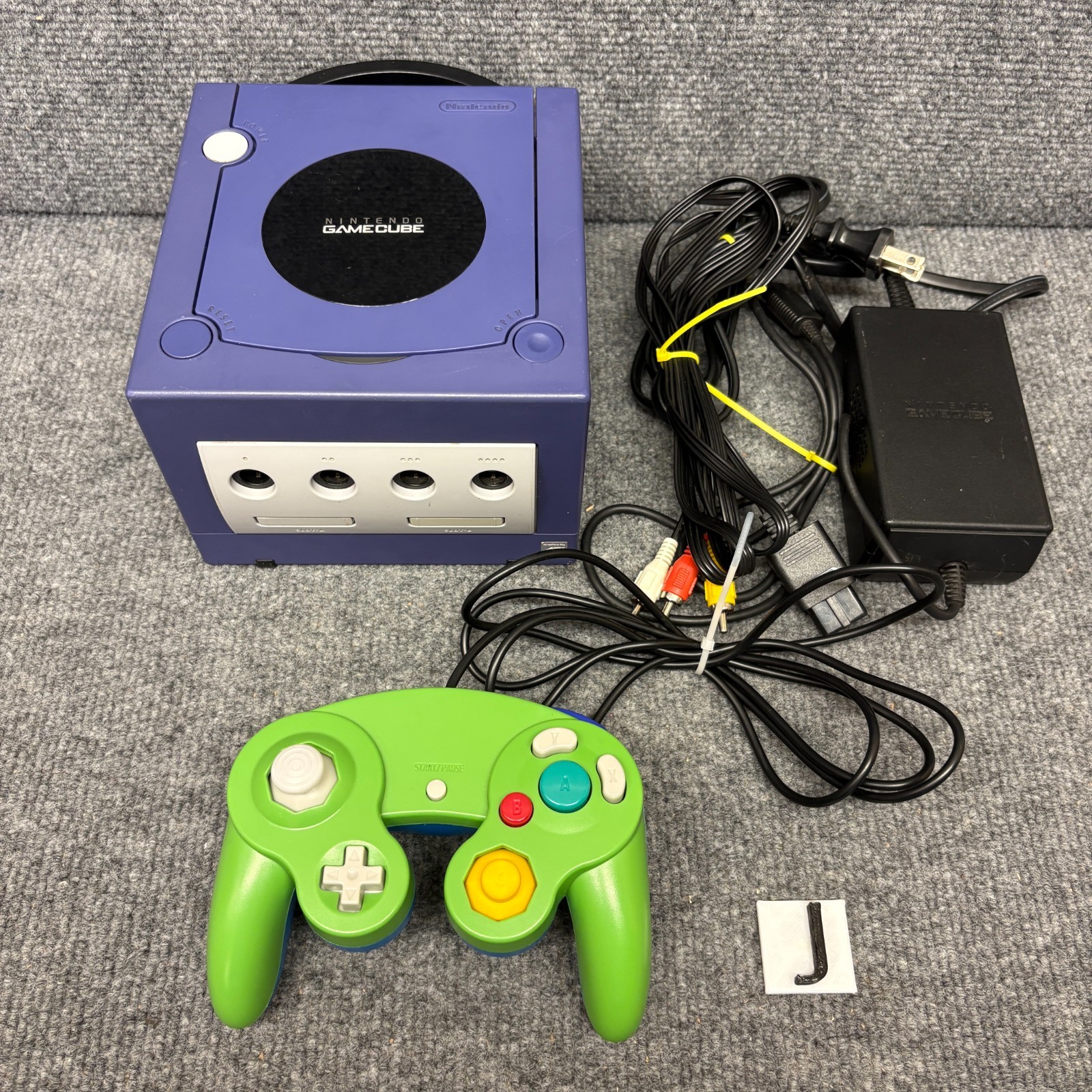 Nintendo GameCube DOL-001 Indigo System Console w/ Controller & Cords Tested