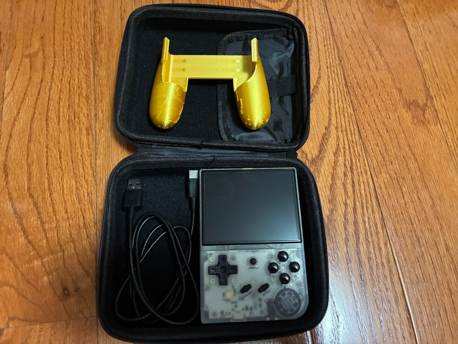 Anbernic RG35XX Retro Handheld Game Console, Dual OS 64GB, Case, 3D printed grip