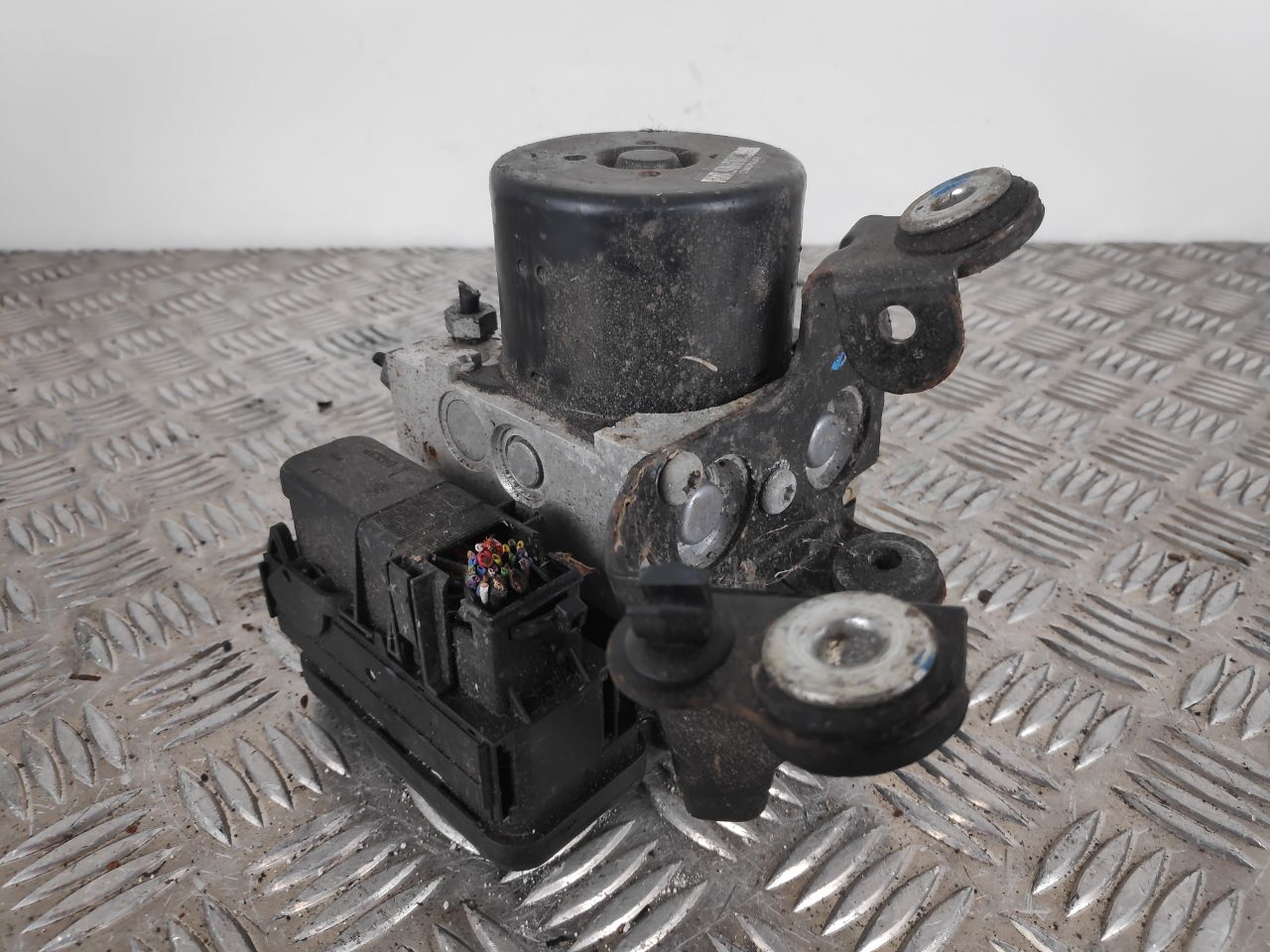 VOLVO S60 II 134 12-15 ABS VALVE/PUMP/CONTROLLER 31329137