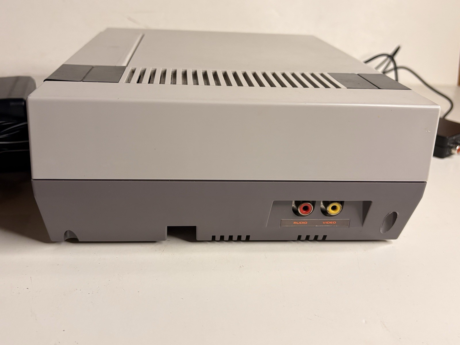 Nintendo NES-001 Gray Video Game Console Tested Working With 5 Games (Zelda)