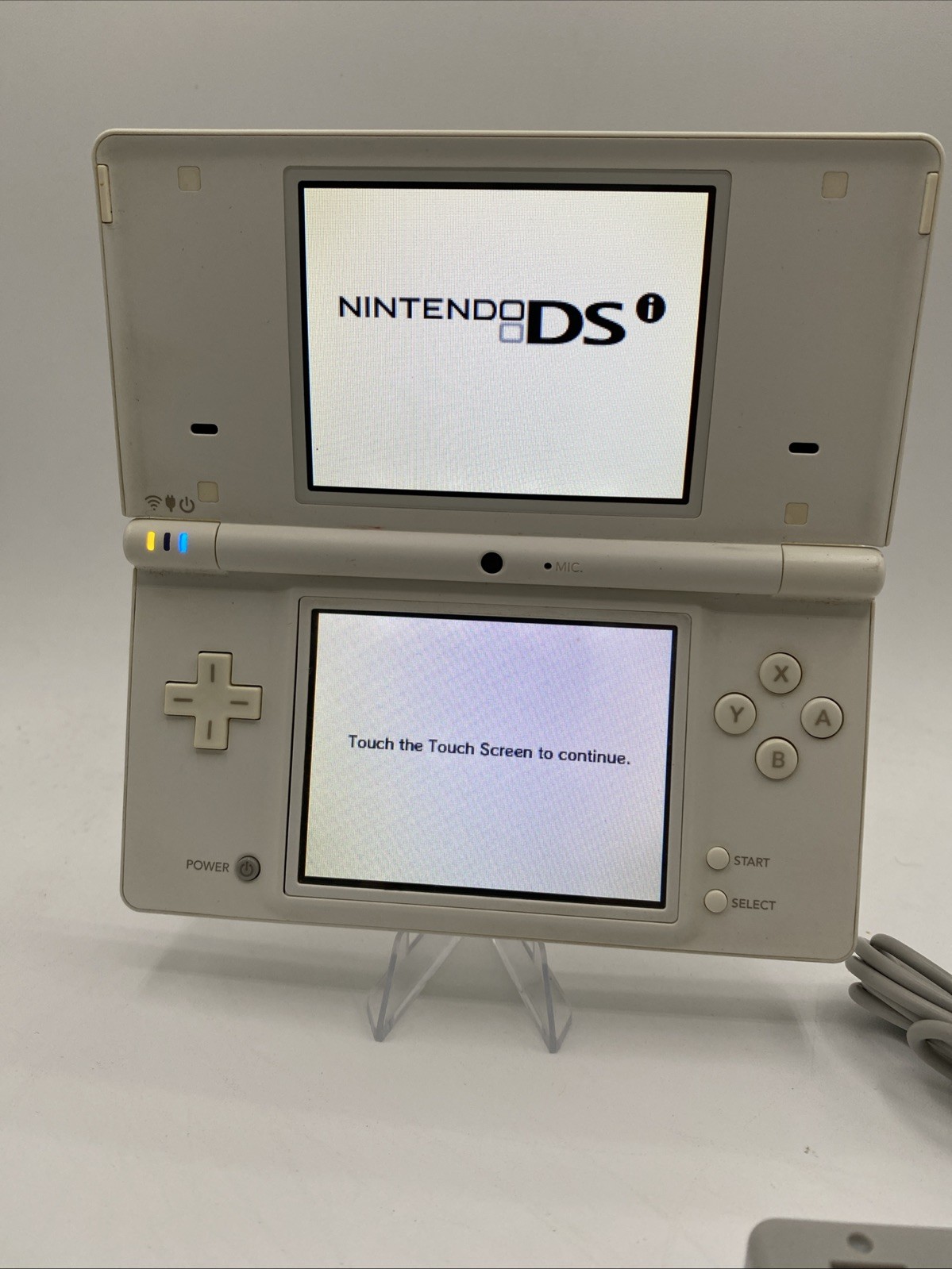 Nintendo DSi White – Includes Preloaded Library (Large Collection)