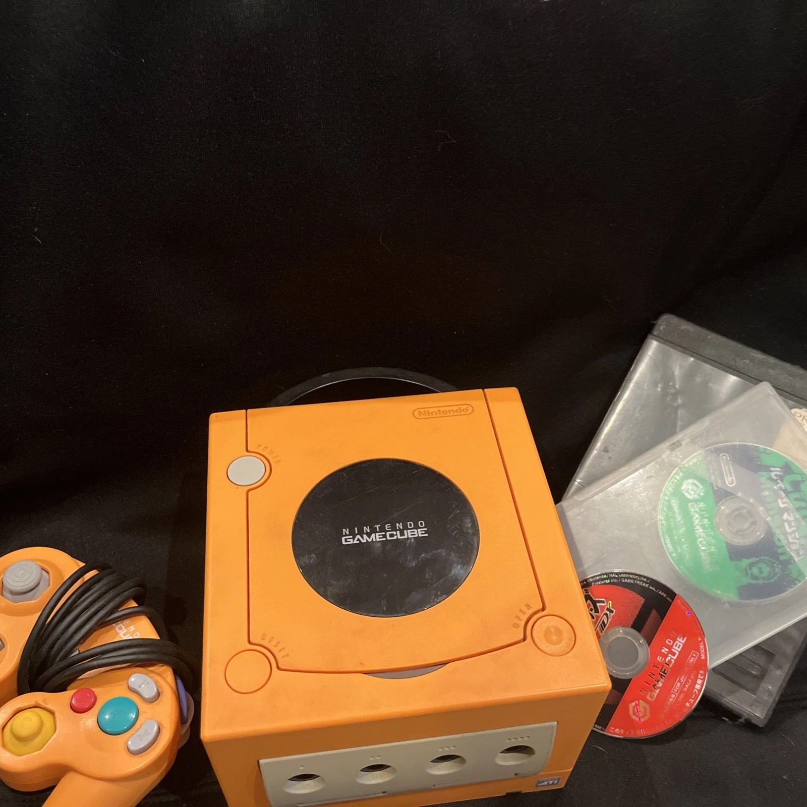 Nintendo GameCube Spice Orange Japan Exclusive W Controller & 2 Games