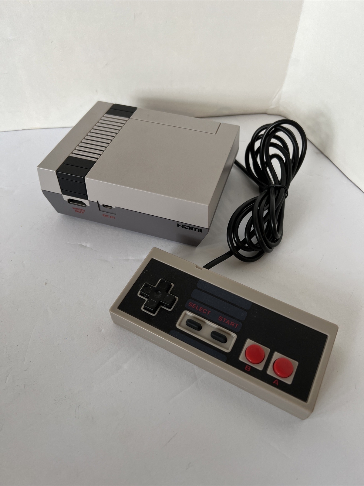 NINTENDO CLV-001 Mini Console 1 controller