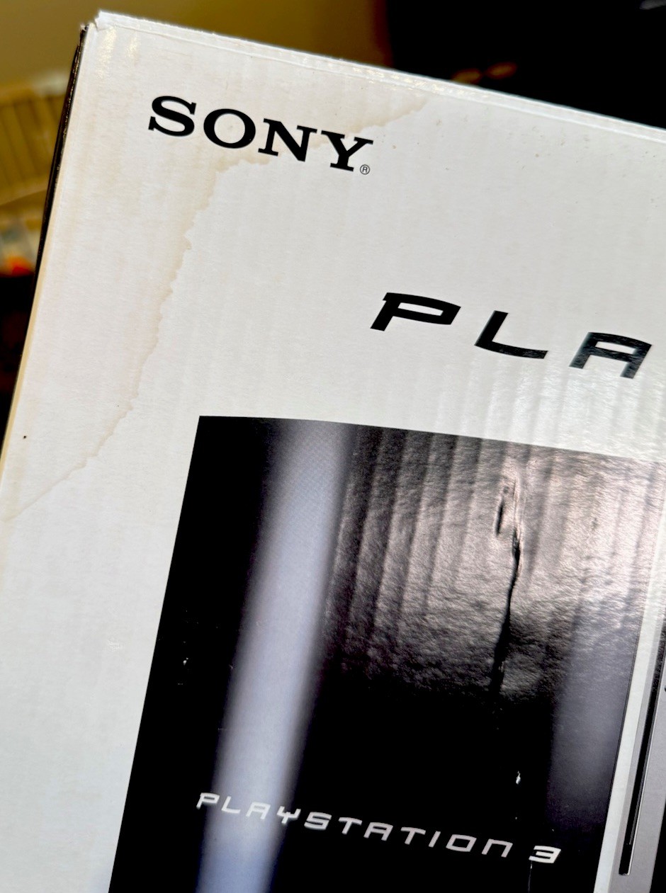 Sony PlayStation 3 PS3 Black 80GB Powers On-Shuts Off Org. Box, Controller -READ