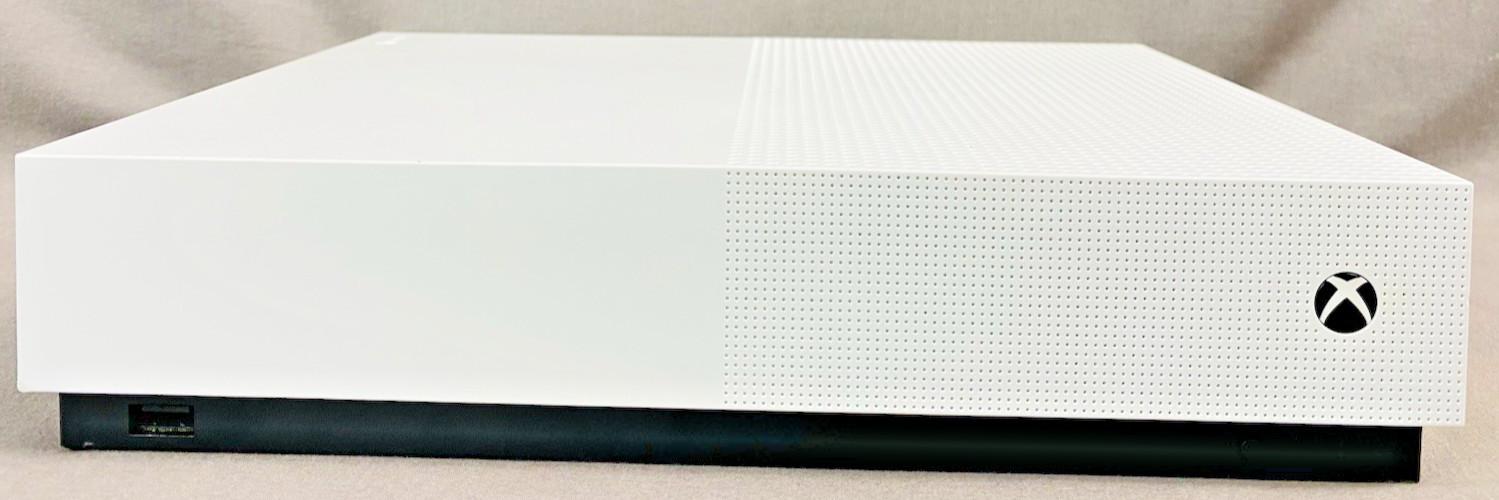Microsoft Xbox One S 500GB – White Console 1681 All Digital Bundle – Tested.