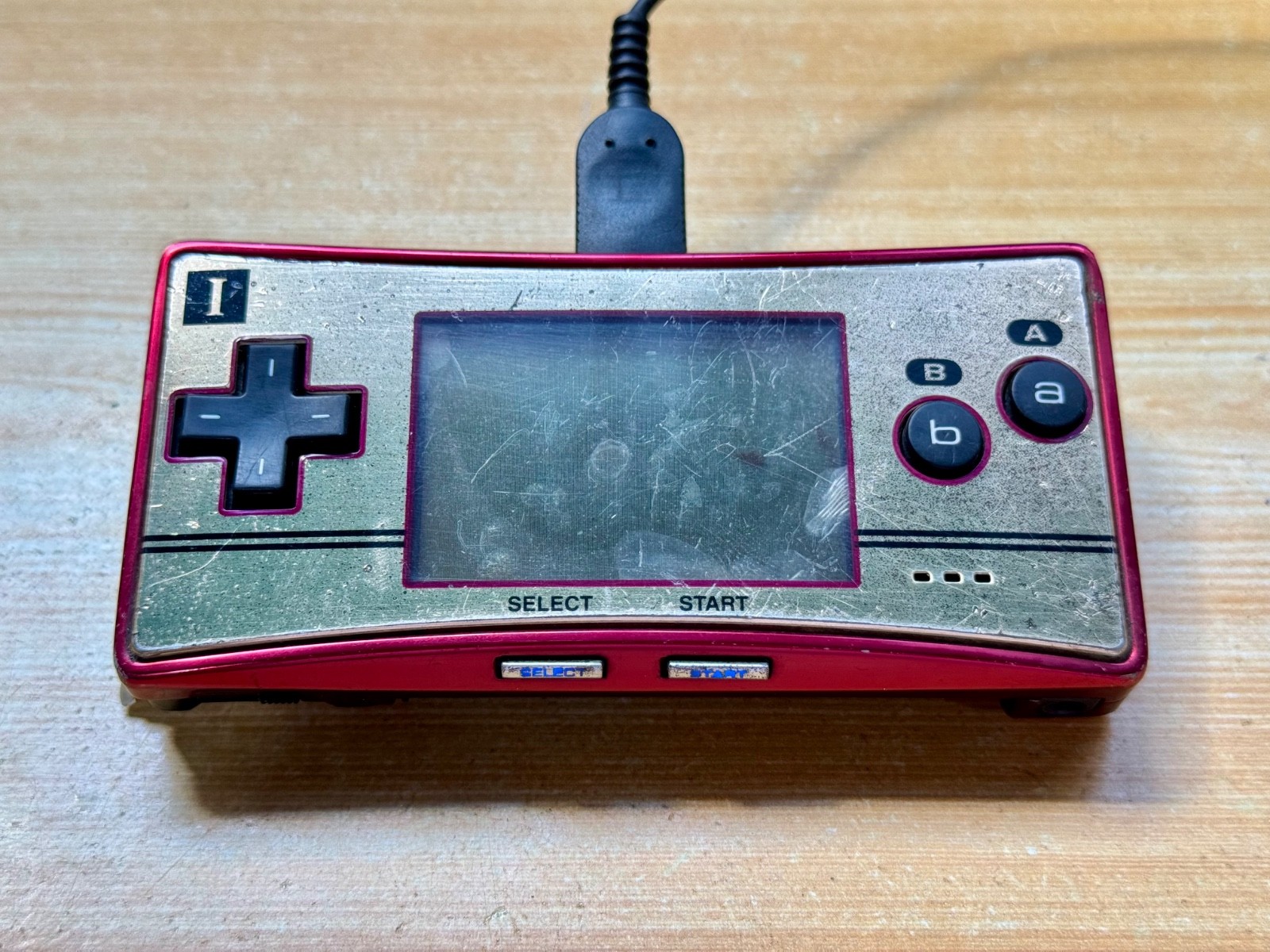 Nintendo Gameboy Micro OXY001 Famicom 20th Anniversary Red Gold Handheld Console