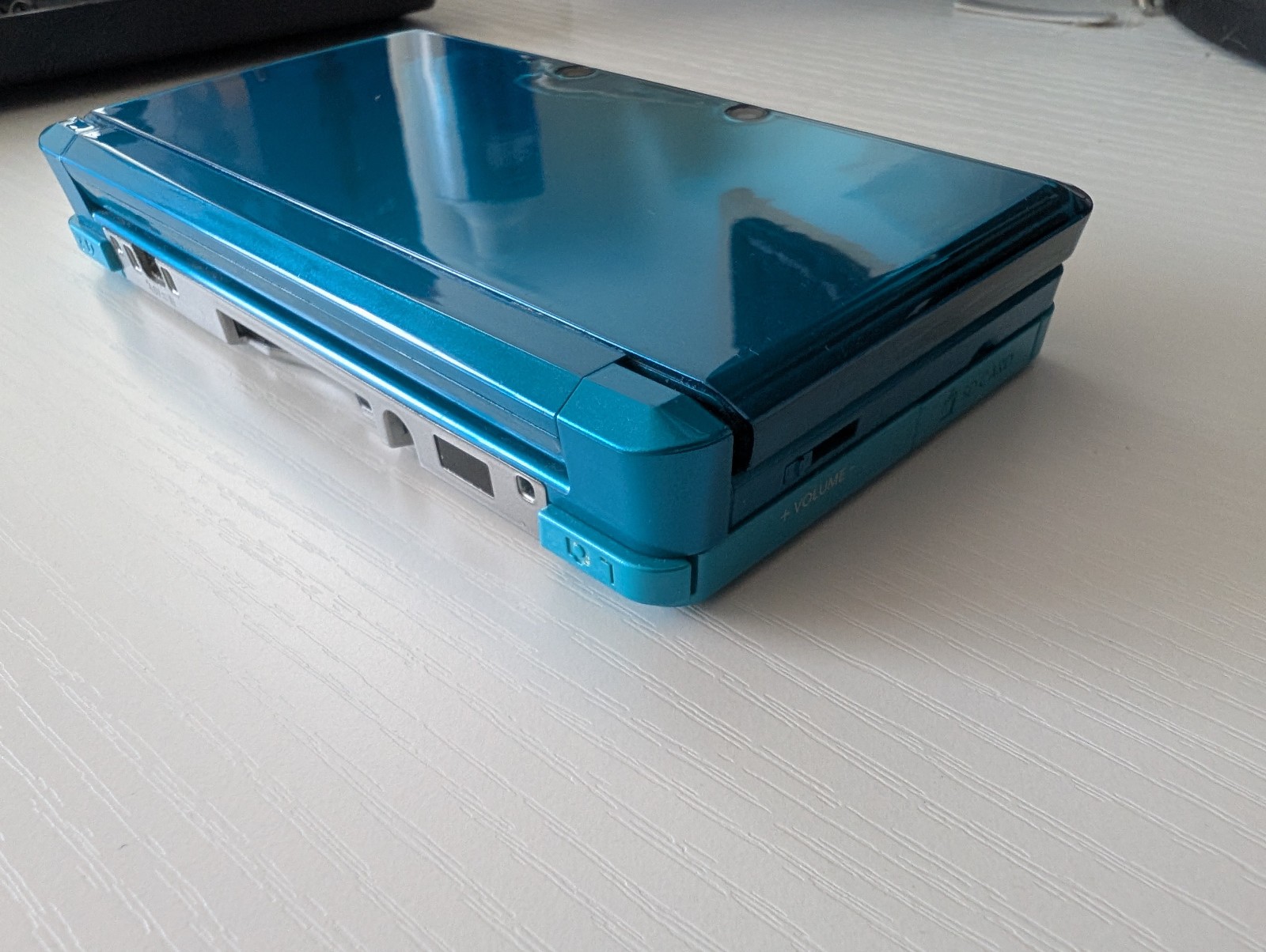 Nintendo 3DS Handheld Console Aqua Blue Region Free Console (No Stylus/Charger)