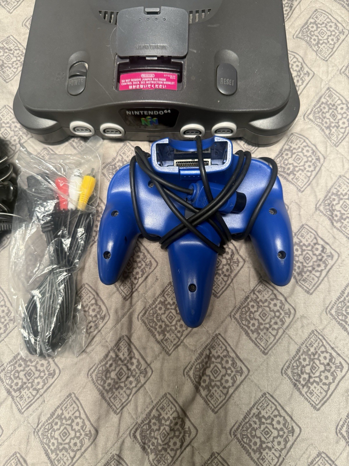 Nintendo 64 Gray Console w/ Blue Controller, Power & AV Cables