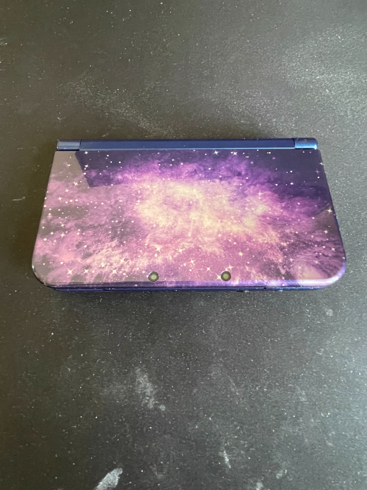 Nintendo New 3DS XL Galaxy Edition Handheld System Purple Excellent condition