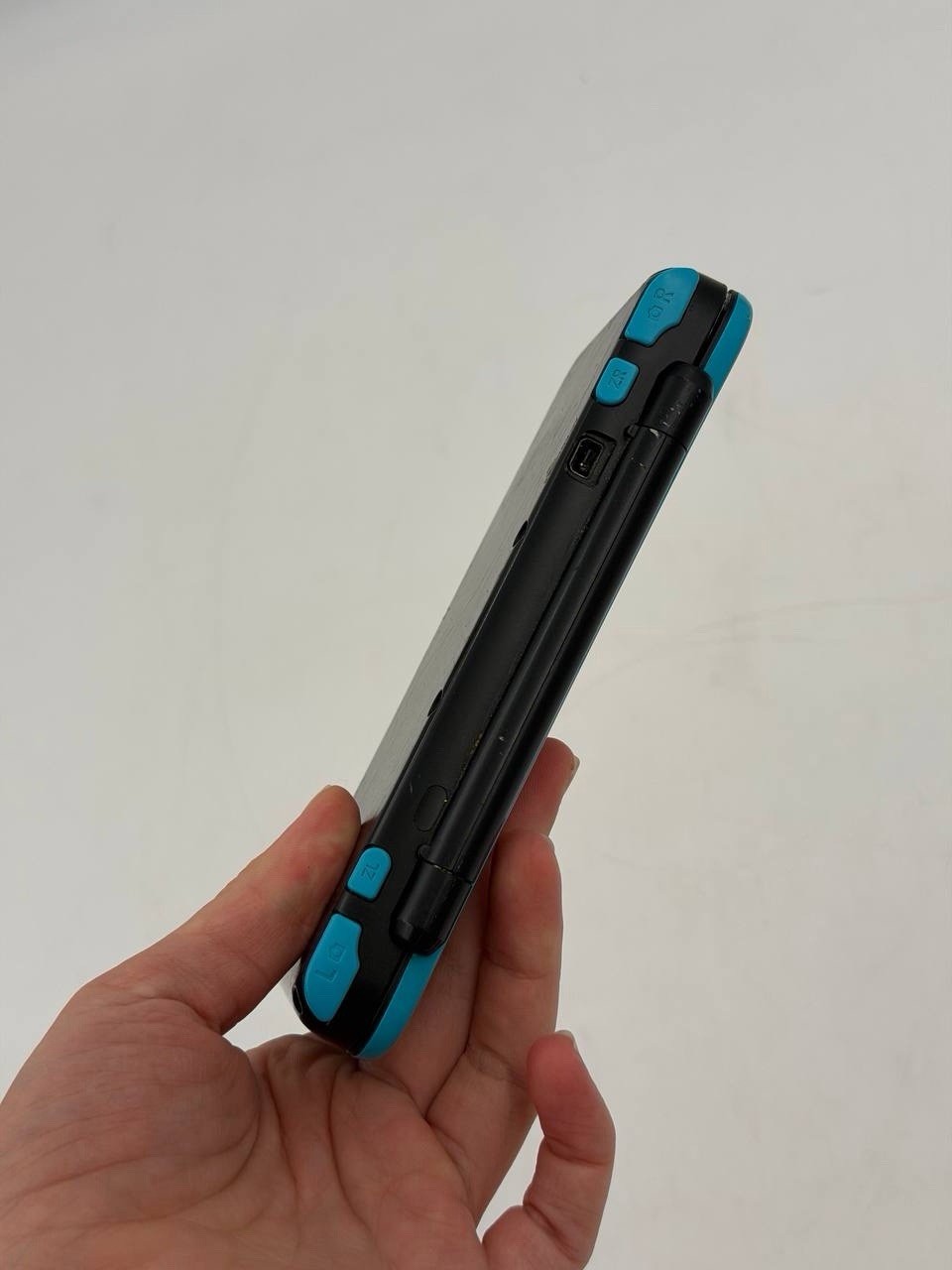 Nintendo New 2DS XL Console Blue Power Light