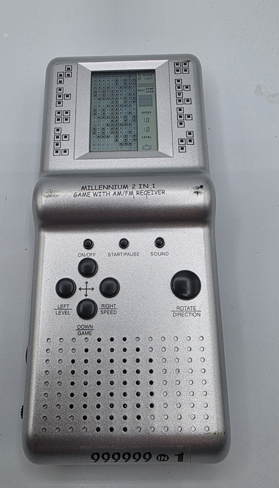 Vintage Millennium 2 In 1 Game With AM/ FM Receiver Handheld T1