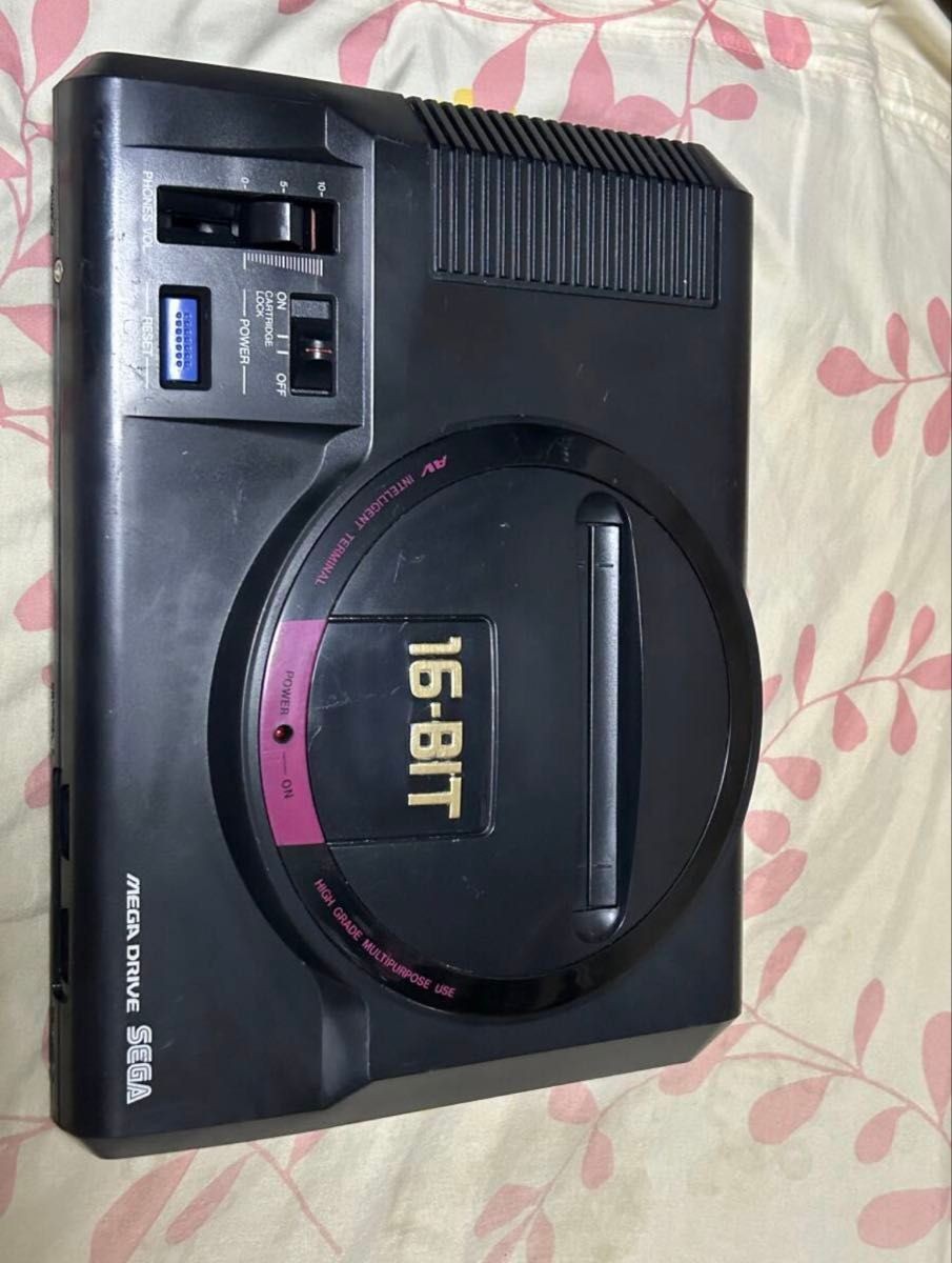 SEGA Mega Drive Console 6 Button Pad Sonic Set S-Video NTSC-J Japan