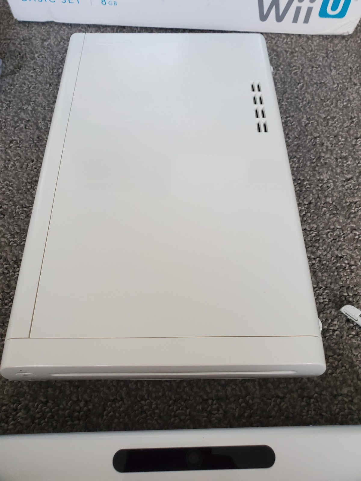 (PLEASE READ) Nintendo Wii U 8GB Console White Gamepad Video Game System w/ Box