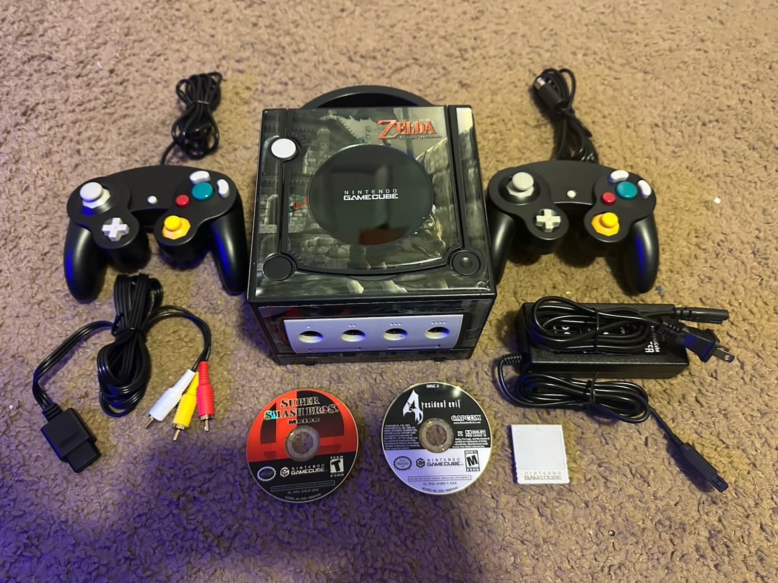 Nintendo DOL-101 GameCube Console Bundle 2 Controllers 2, 2 Games, Memory Card
