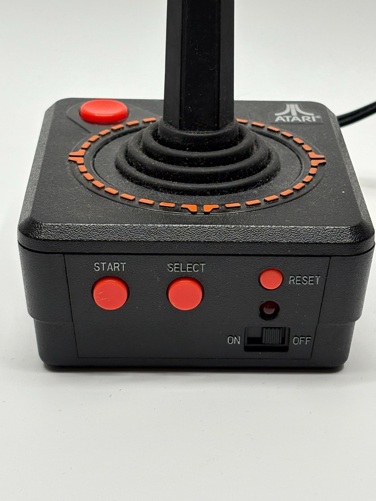 Atari TV Games Plug & Play Joystick Console 2008 Jakks Pacific Classic Retro AV