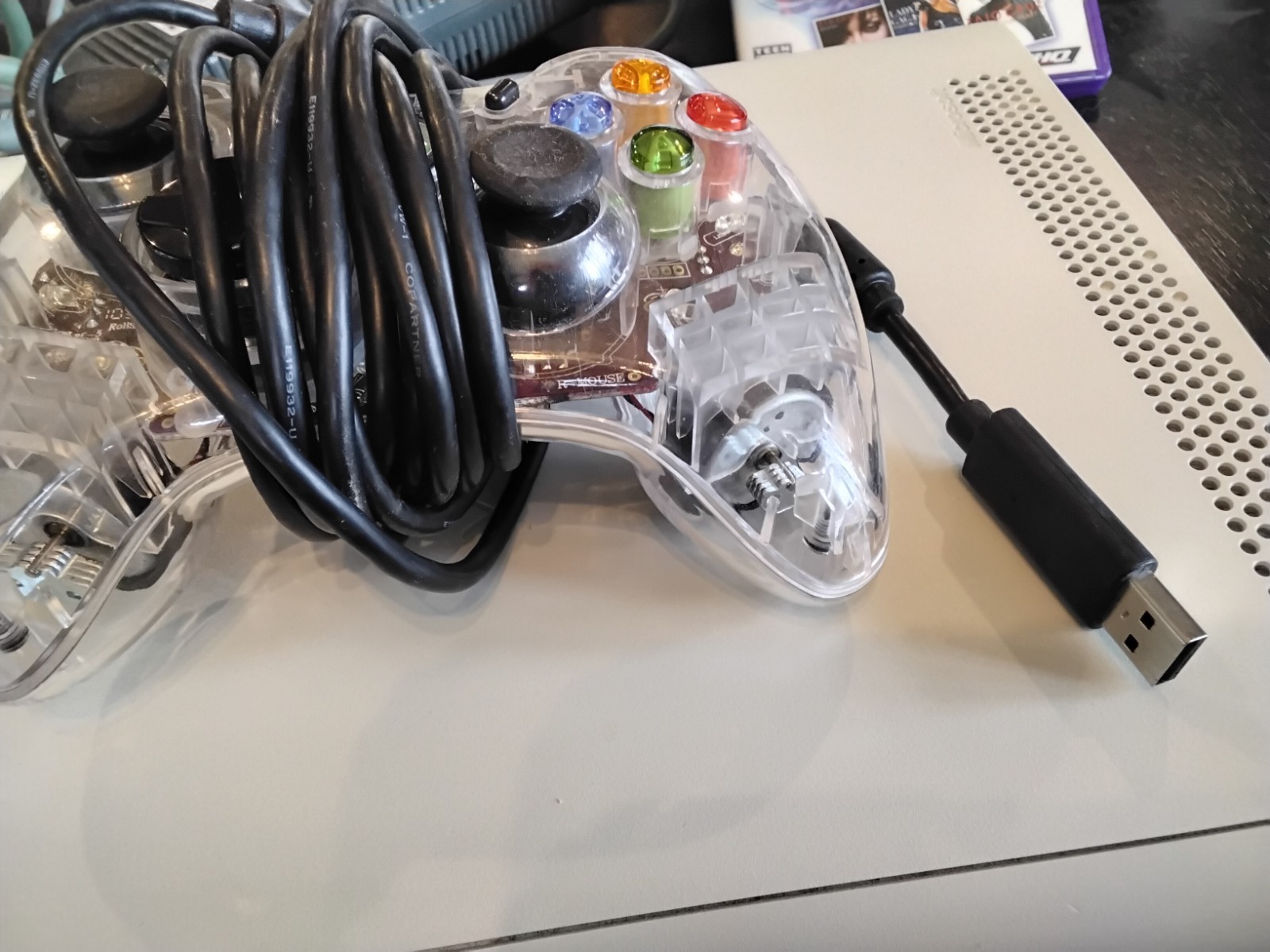 Microsoft Xbox 360 Pro System Bundle 60GB White Console 3 Games, Controller