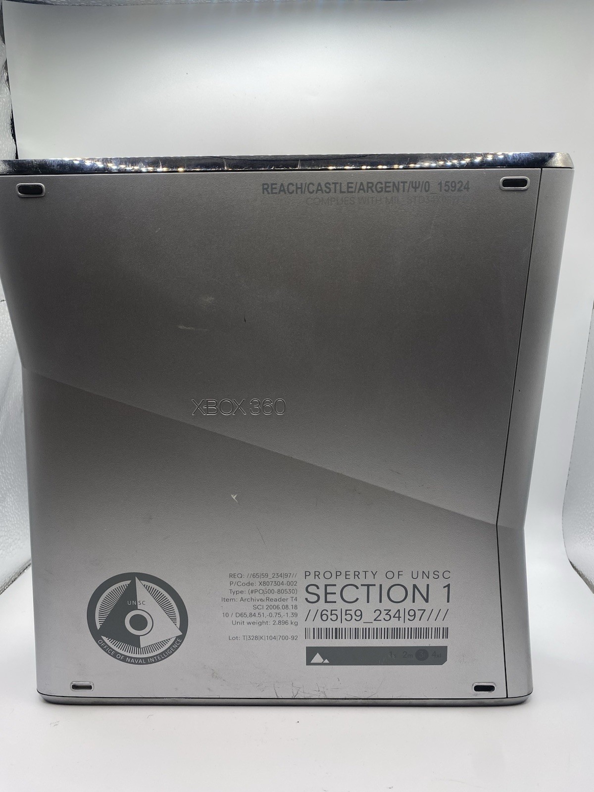 Xbox 360 S Halo Reach Limited Edition Silver Console 320GB. No HDMI Cable