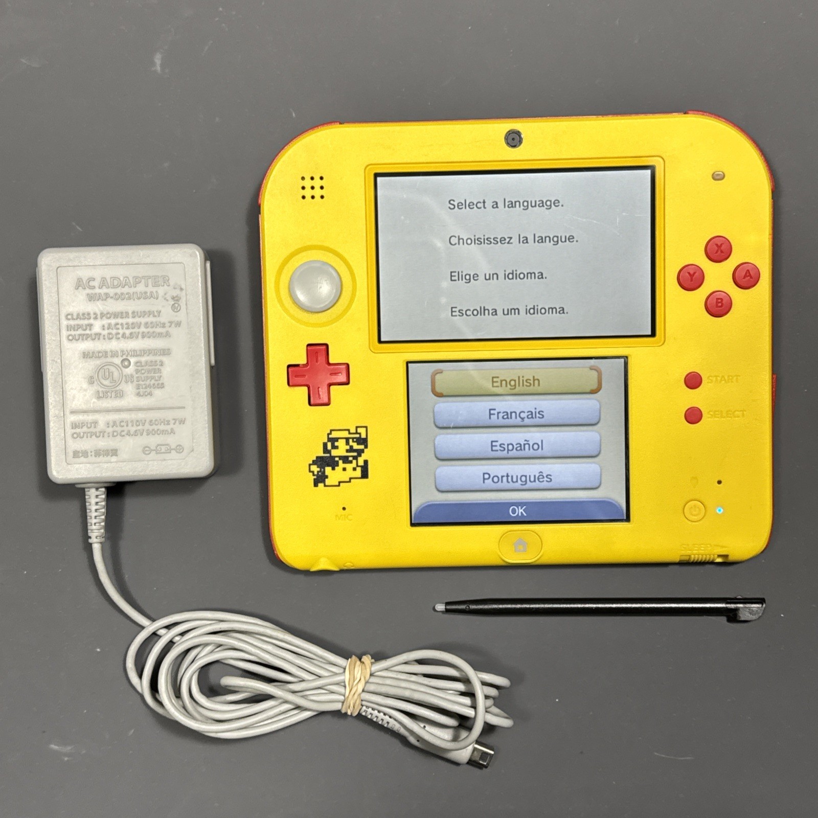 Nintendo 2DS Super Mario Maker Ed. Console (FTR-001) Tested + OEM Charger Stylus