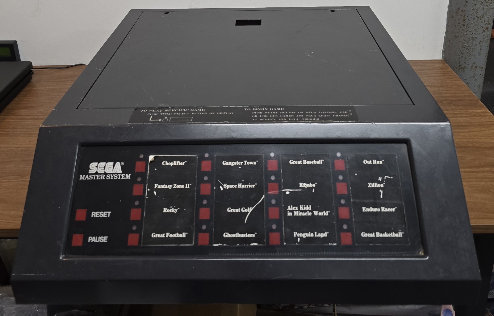 Sega Master System Kiosk Model # 3011 w/ 16 Games FOR PARTS OR REPAIR ONLY