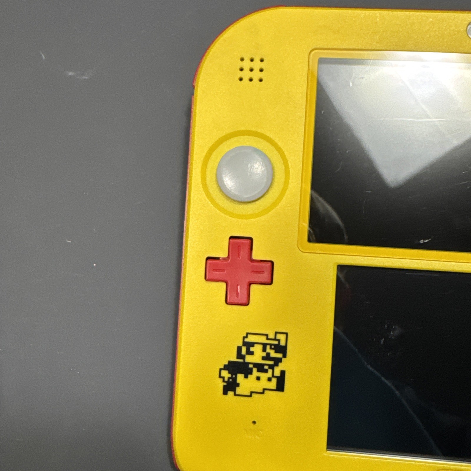 Nintendo 2DS Super Mario Maker Ed. Console (FTR-001) Tested + OEM Charger Stylus