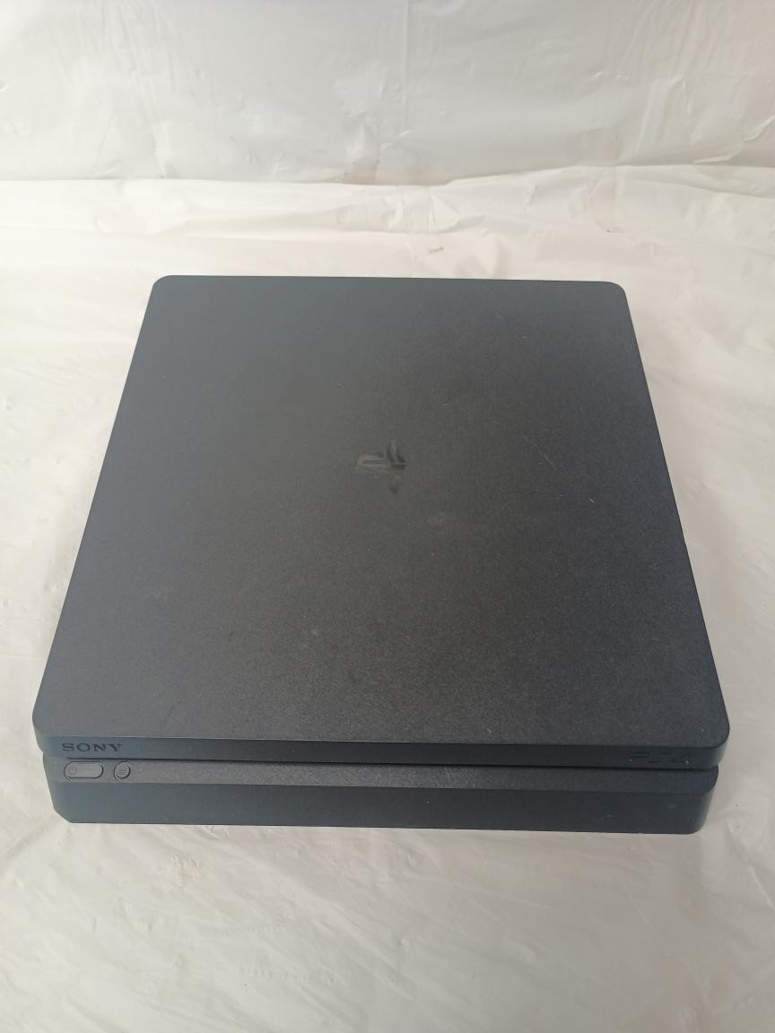 USED SONY PS4 – SYSTEM – CUH-1001A – 500GB (P23015498)