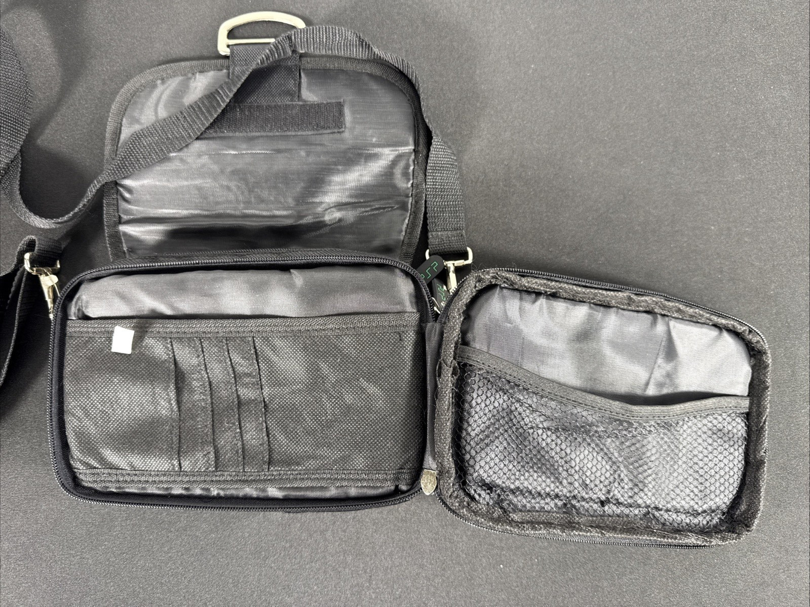 Sony PSP 2001 Silver Playstation Portable Console Crossbody Fanny Bag Needs Batt