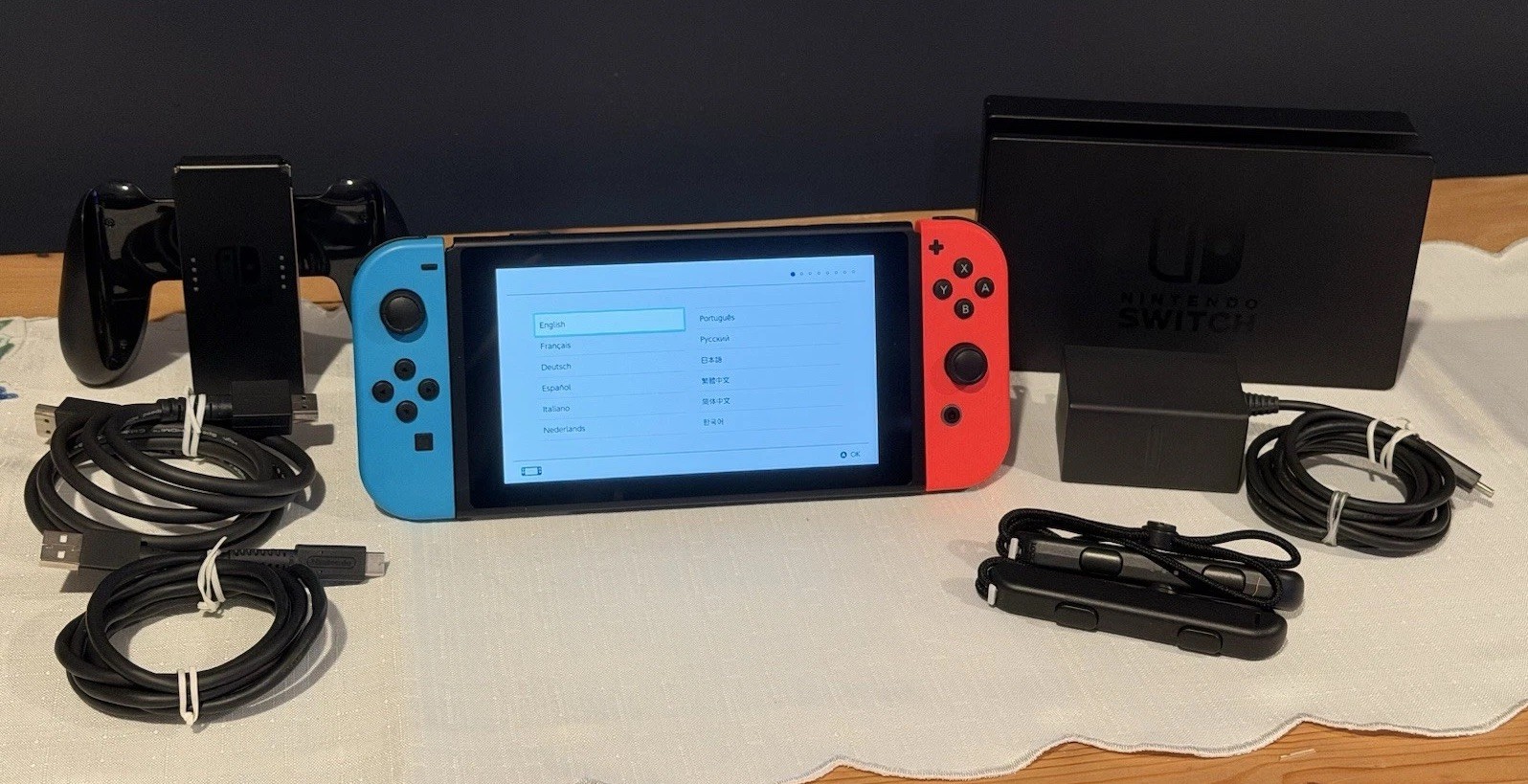 Nintendo Switch Console Bundle Complete In Box Dock OEM AC Joy-Cons HDMI Tested