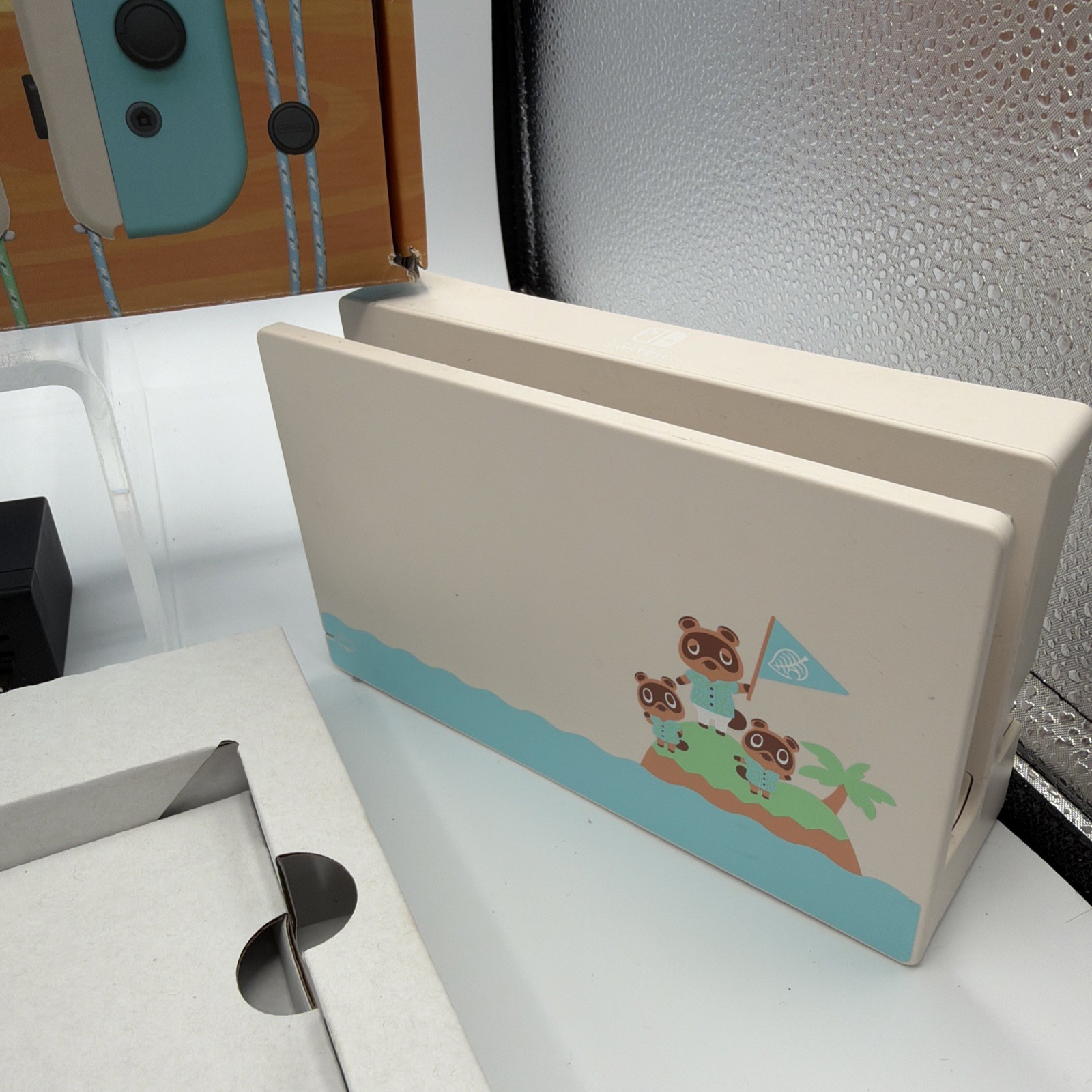Nintendo Switch Console Animal Crossing Limited Edition Boxed Joy-Con Dock Set