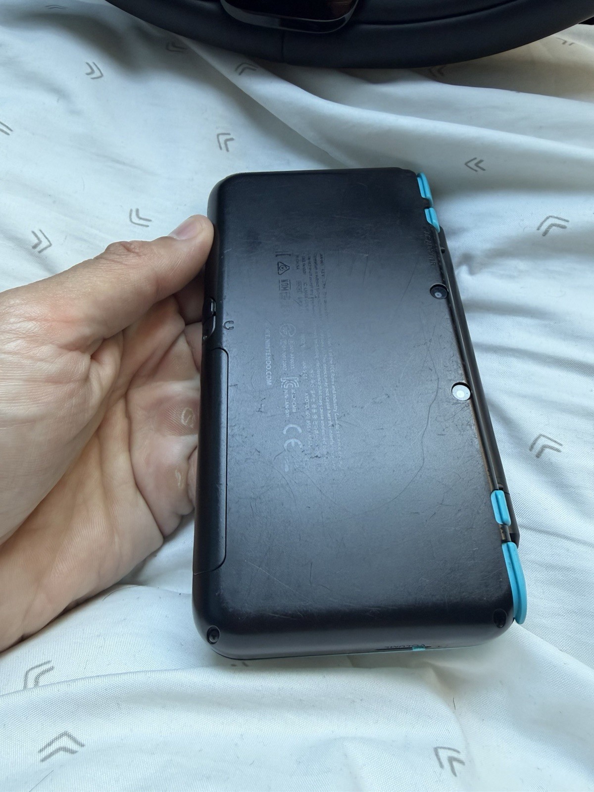 Nintendo New 2DS XL Turquoise Black Console For Parts & Repair DOESNT WORK! READ