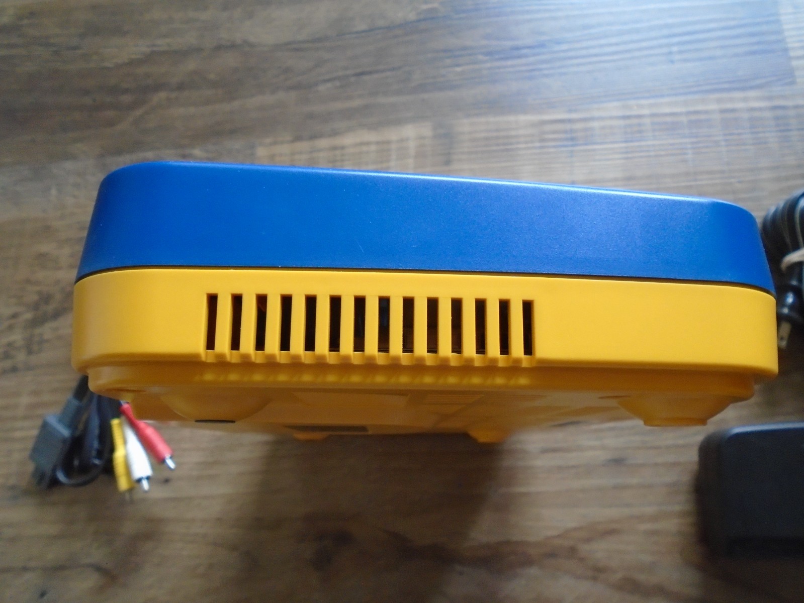 SEMI-WORKING Nintendo 64 N64 Pokemon Pikachu Edition Console FOR REPAIR READ USA