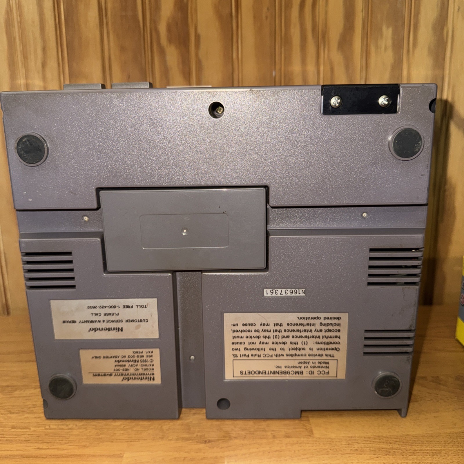 Nintendo NES-001 1985 Console 2 Controllers Power,co-axles cords Tested Working