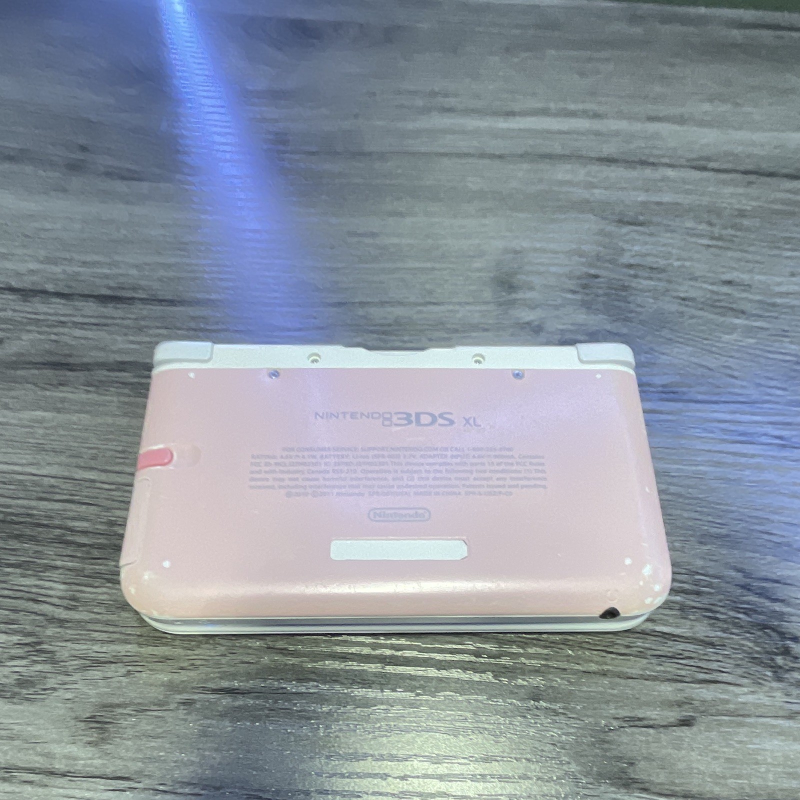 Nintendo 3DS XL Pink/White w/ Stylus and storage and free games