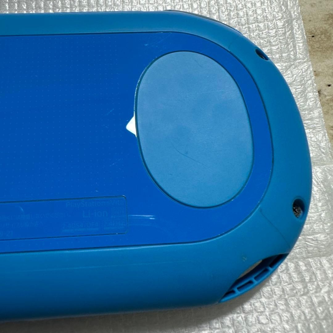 Sony PS Vita PCH-2000 ZA23 Aqua Blue Wi-Fi Box Charger 8GB Near Mint