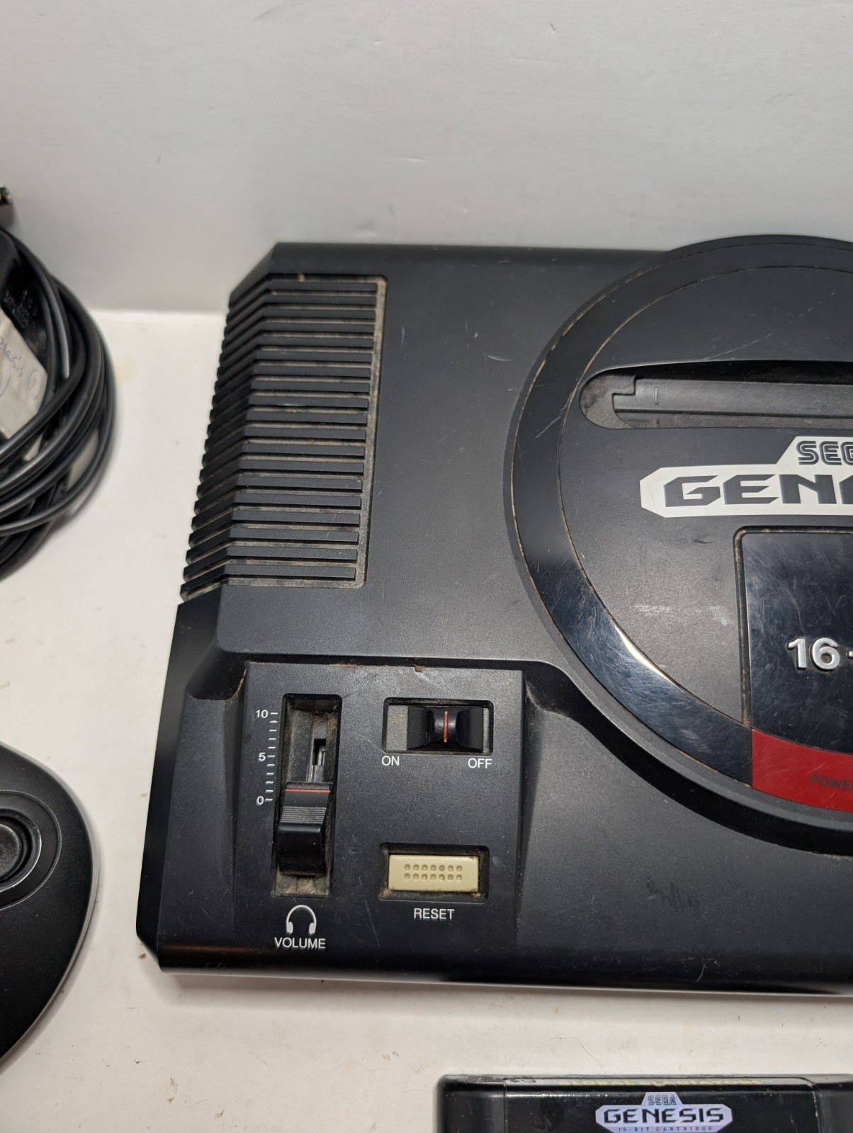 Sega Genesis 16-Bit 1601 Console Controller and Cables – TESTED With Global Glad