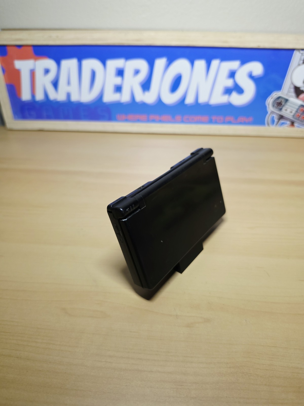 Nintendo DSi Handheld Game Console Matte Black W Stylus And Charger Tested