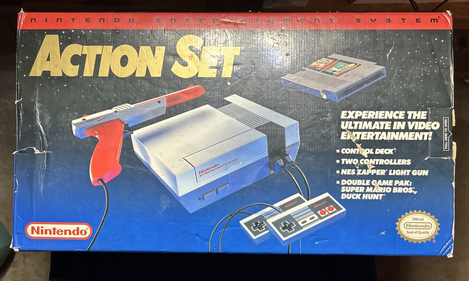 Nintendo Entertainment System NES Action Set CIB Box With Zapper And Game
