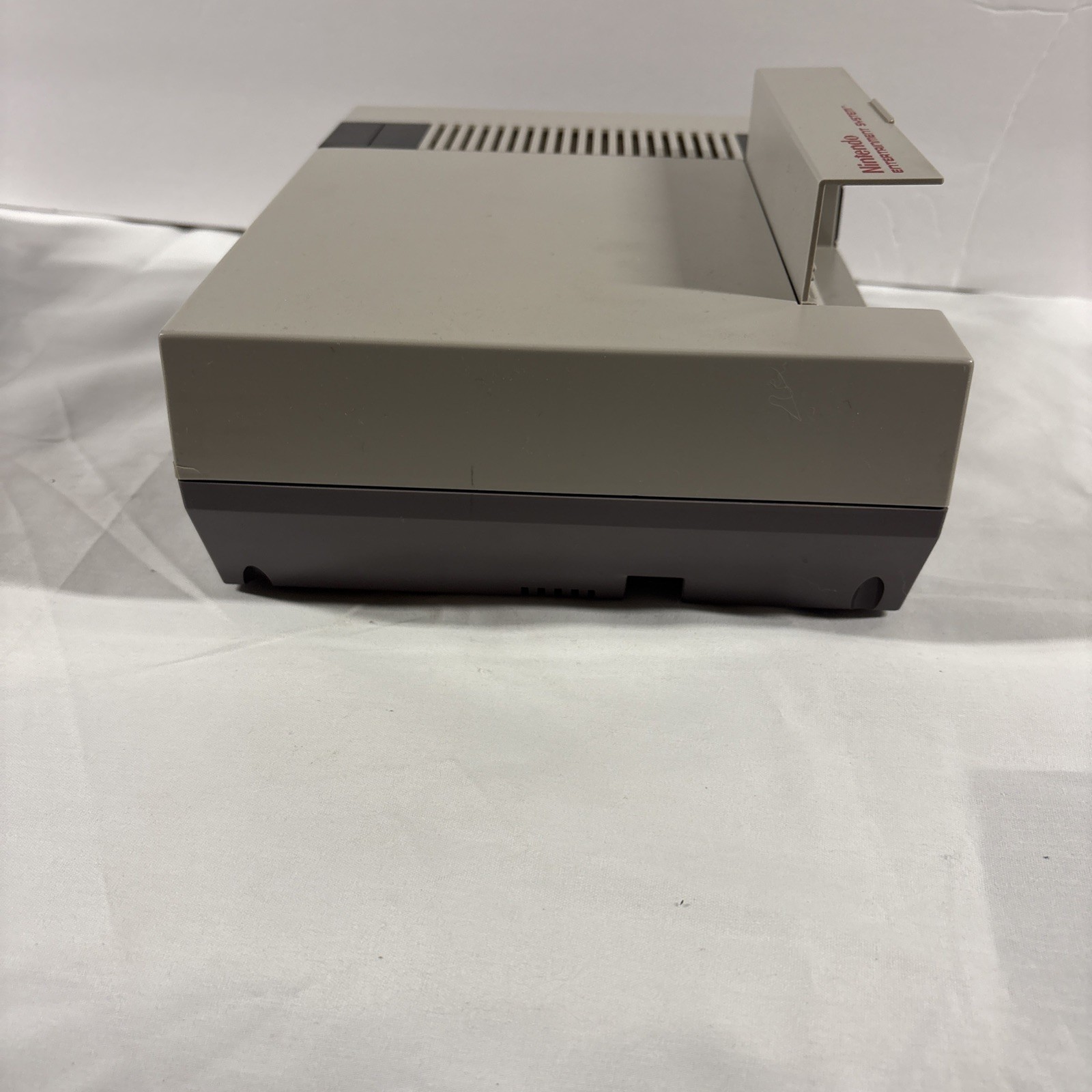 Vintage 1985 – NES Classic Model # NES – 001 Complete GameSystem Tested