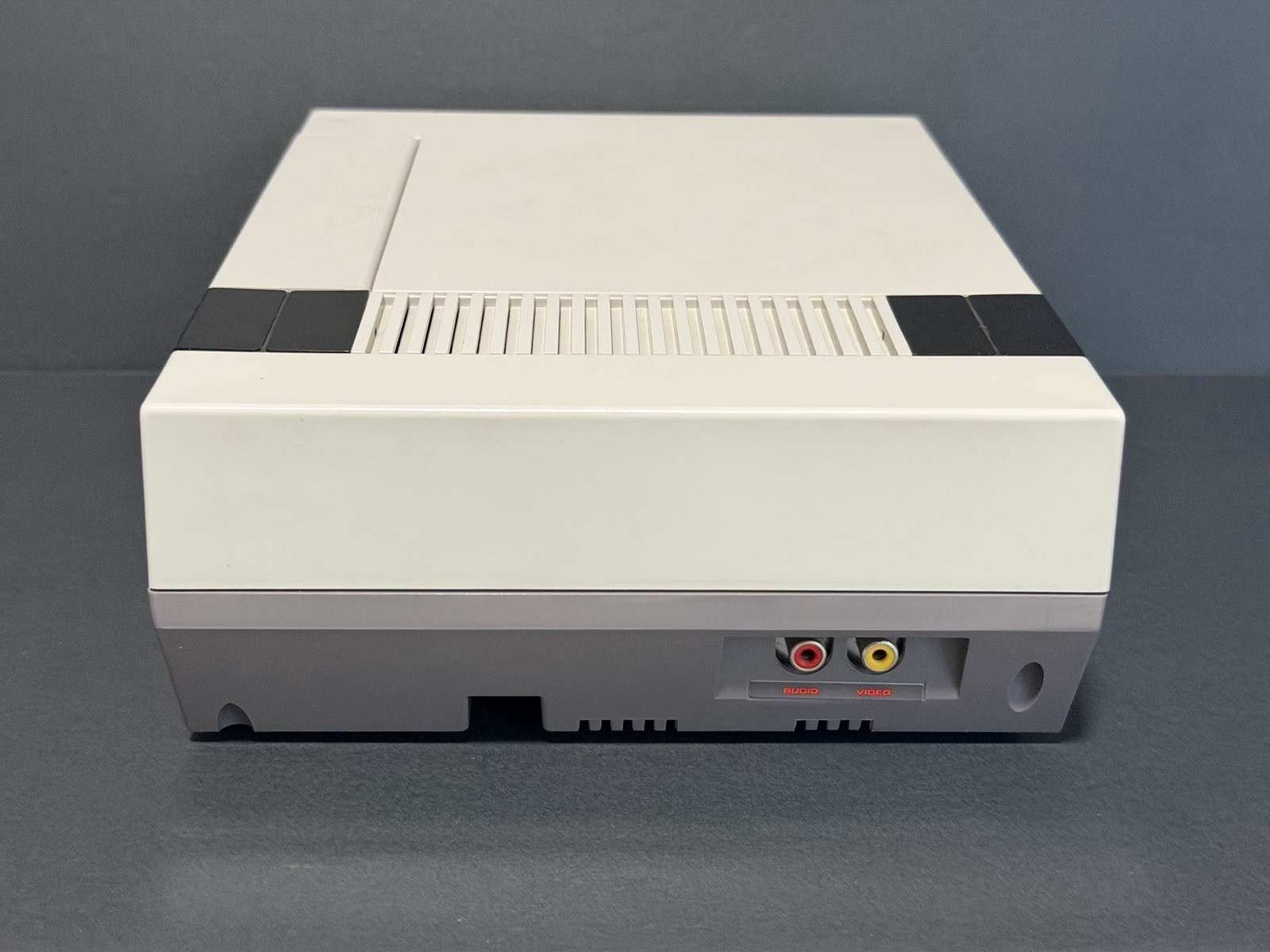 Nintendo Entertainment System NES Control Deck Console W/Box/Manual