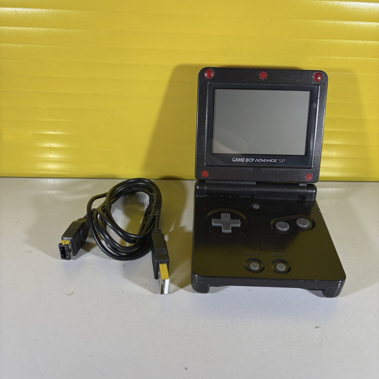 Nintendo Game Boy Advance SP GBA Black Original Console With Great Charger