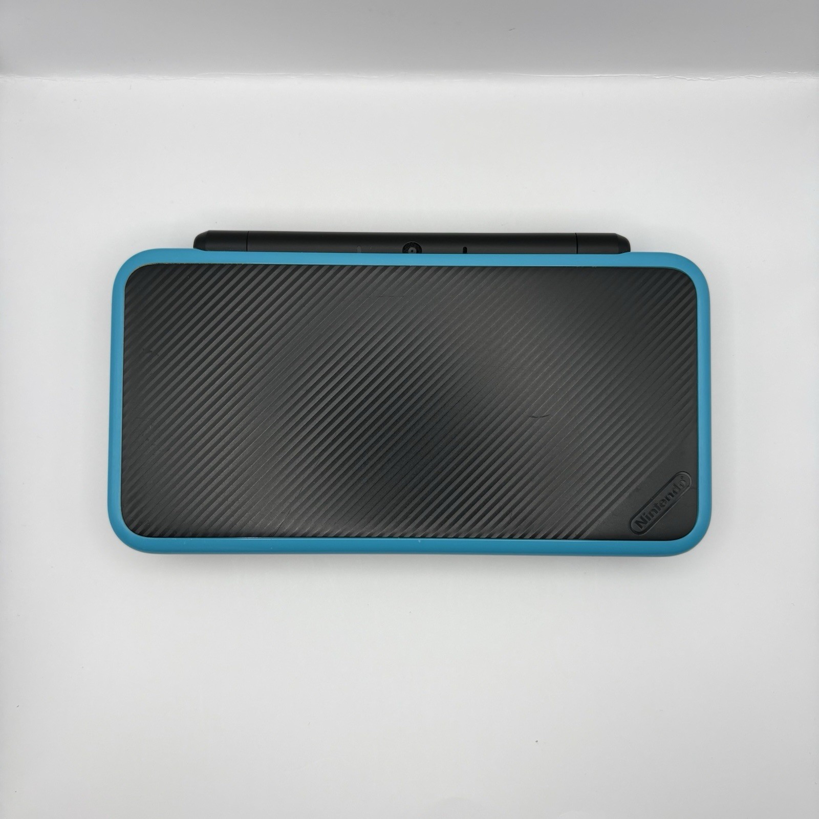 NEW NINTENDO 2DS XL 4GB BOXED – BLACK/TURQUOISE + ACCESSORIES