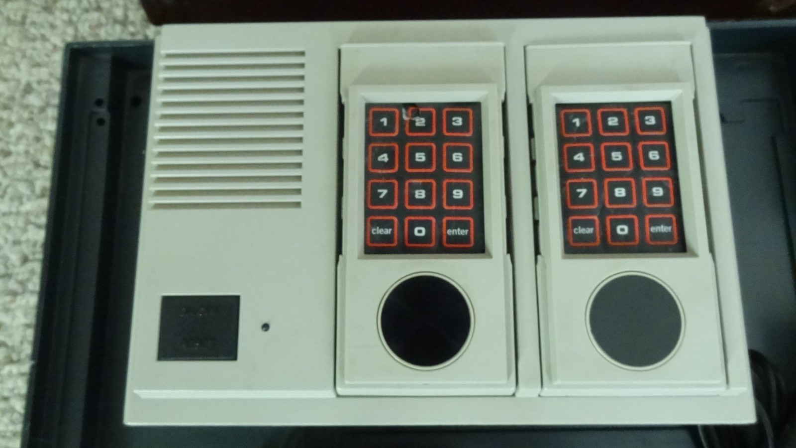 INTELLIVISION 2 5872 Rf, Power, Storage, Intellivoice & 15 Gms Mission X Works