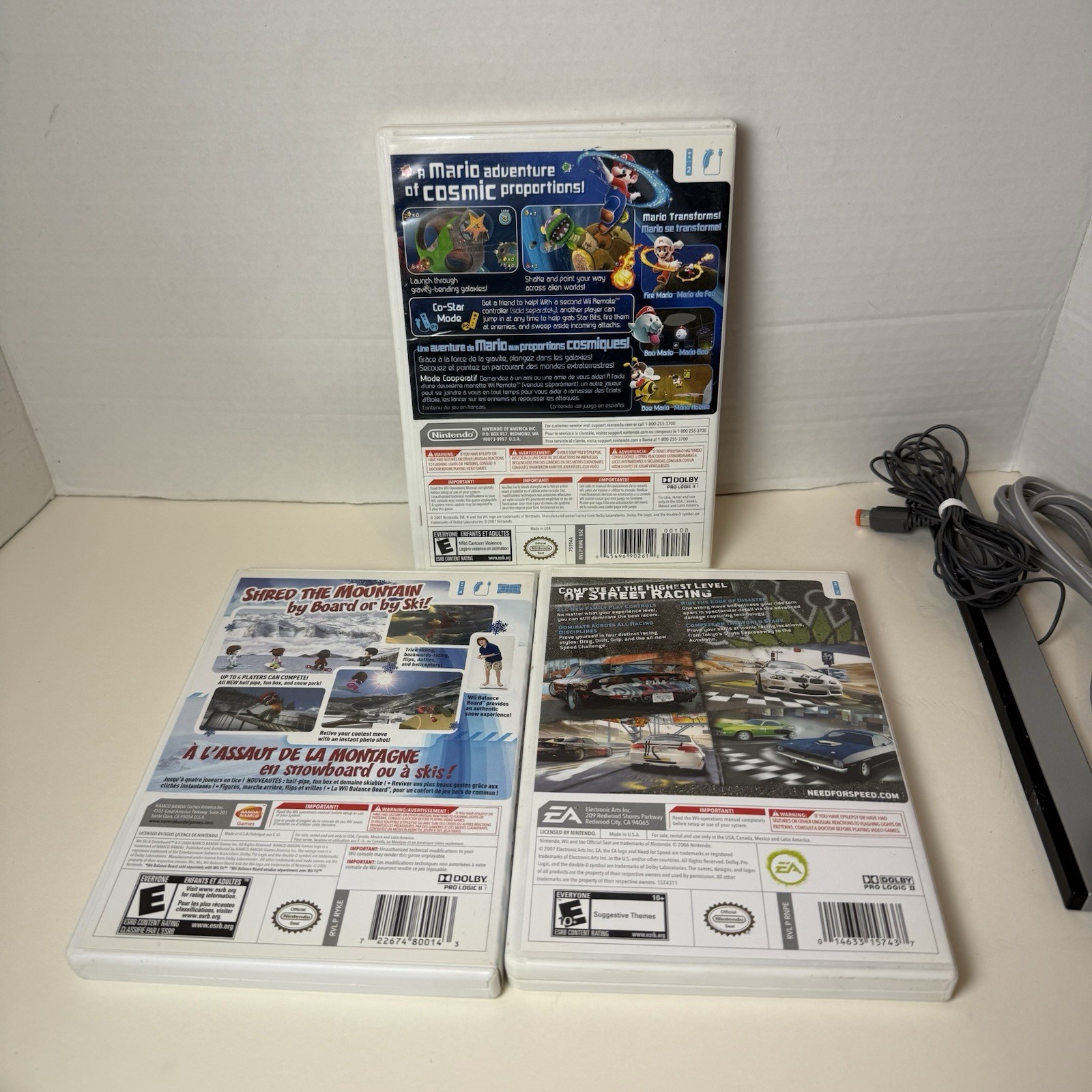 Nintendo Wii Console Bundle w/ Remote, Nunchuk Cords 3 Games Super Mario Galaxy