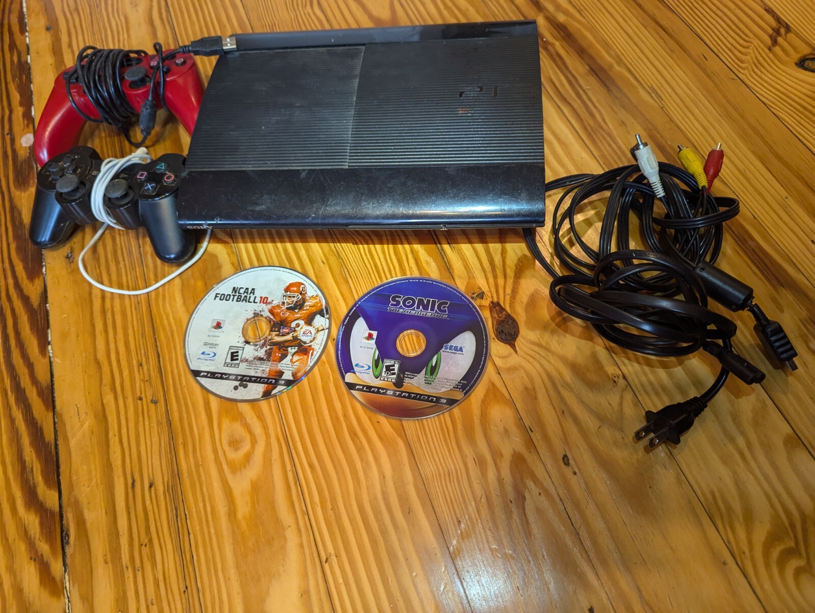 Sony PlayStation 3 PS3 CECH-4201A Console 2 Controllers Cords 2 Games