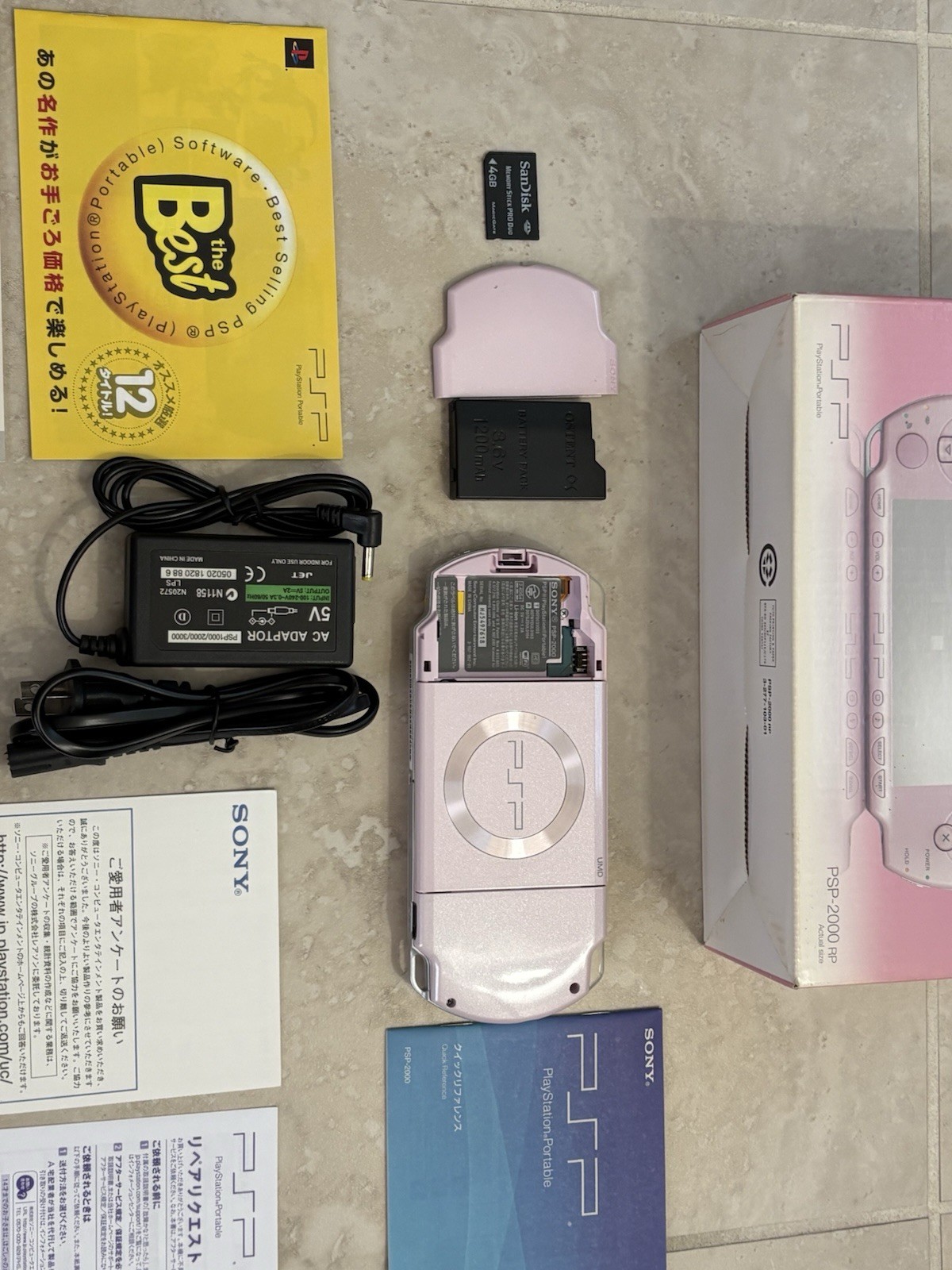 Sony PSP 2000 Console, Pink Near Mint Complete In Box USA Seller