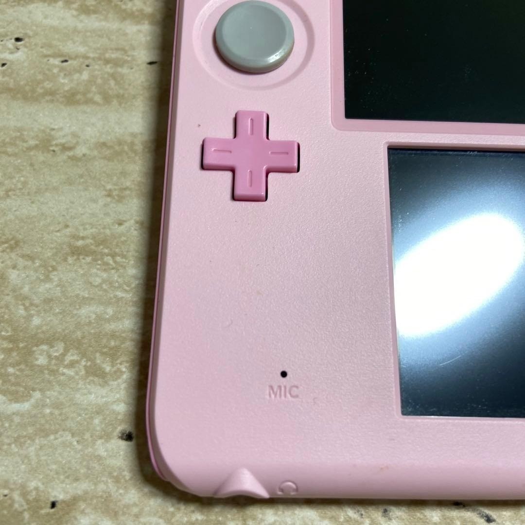 Nintendo 2DS Pink Console Complete Set 6831