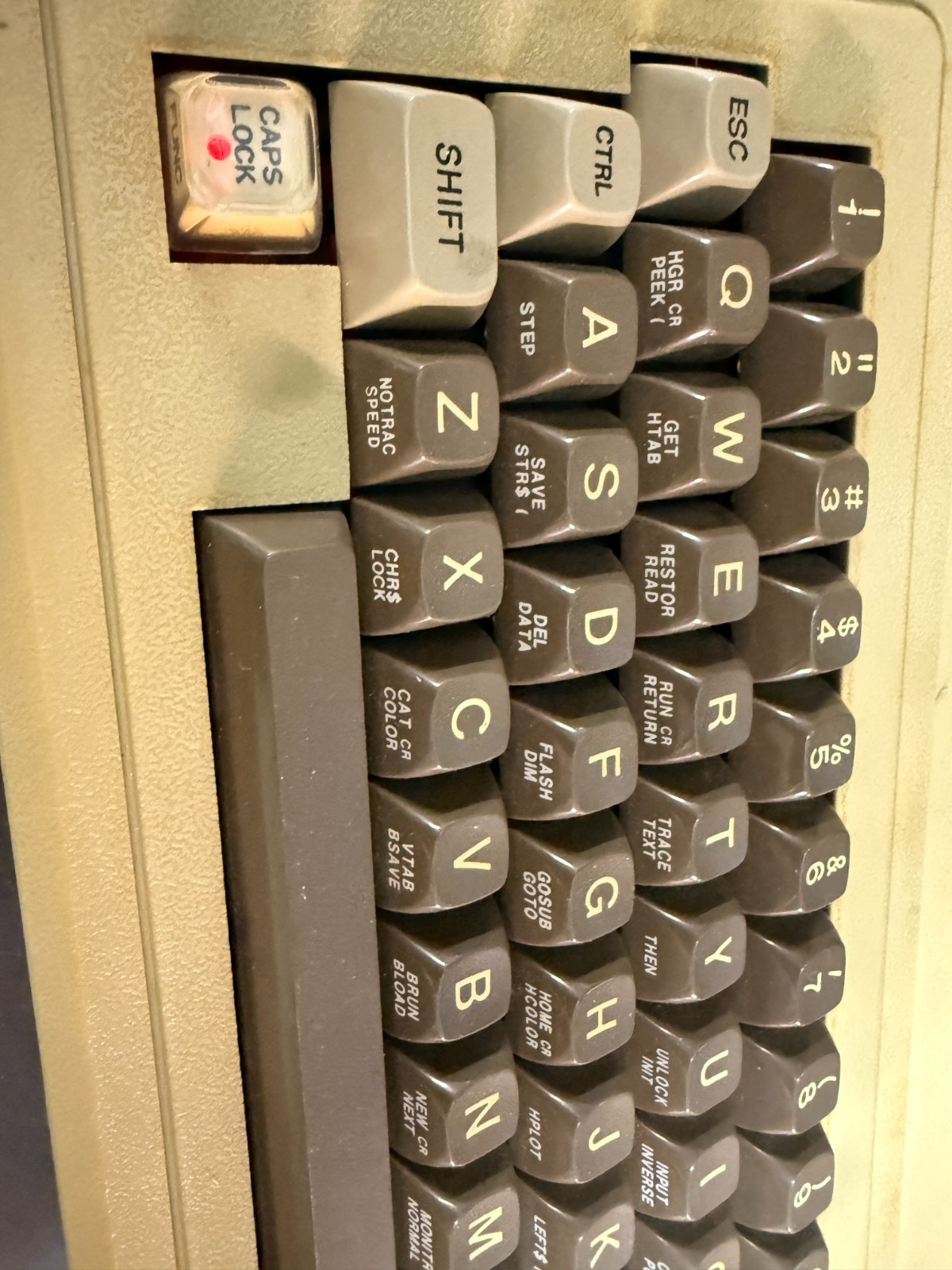 Rare Apple II Clone SELCOM LEMON II Working + Original CRT Monitor